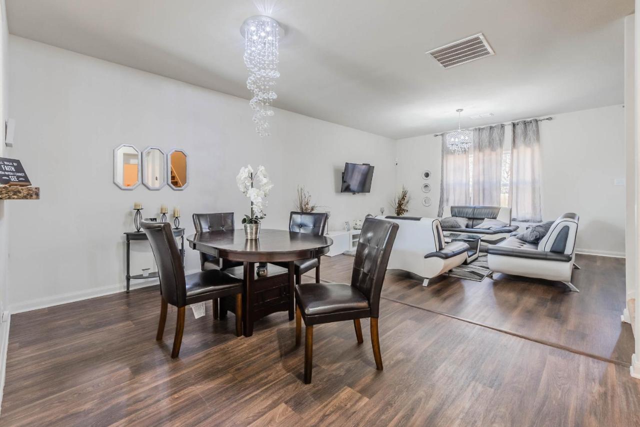 Luxury 5Br Dallas Retreat With Business Amenities - Perfect For Business Travelers, Families & Groups Luaran gambar