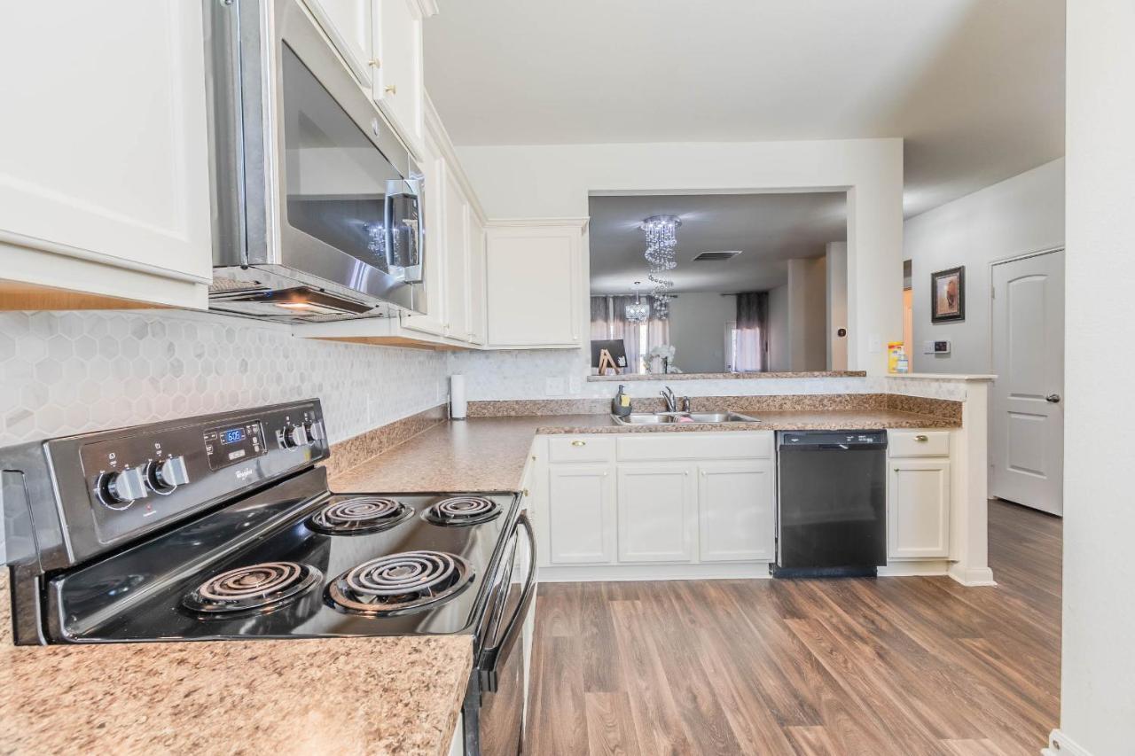 Luxury 5Br Dallas Retreat With Business Amenities - Perfect For Business Travelers, Families & Groups Luaran gambar